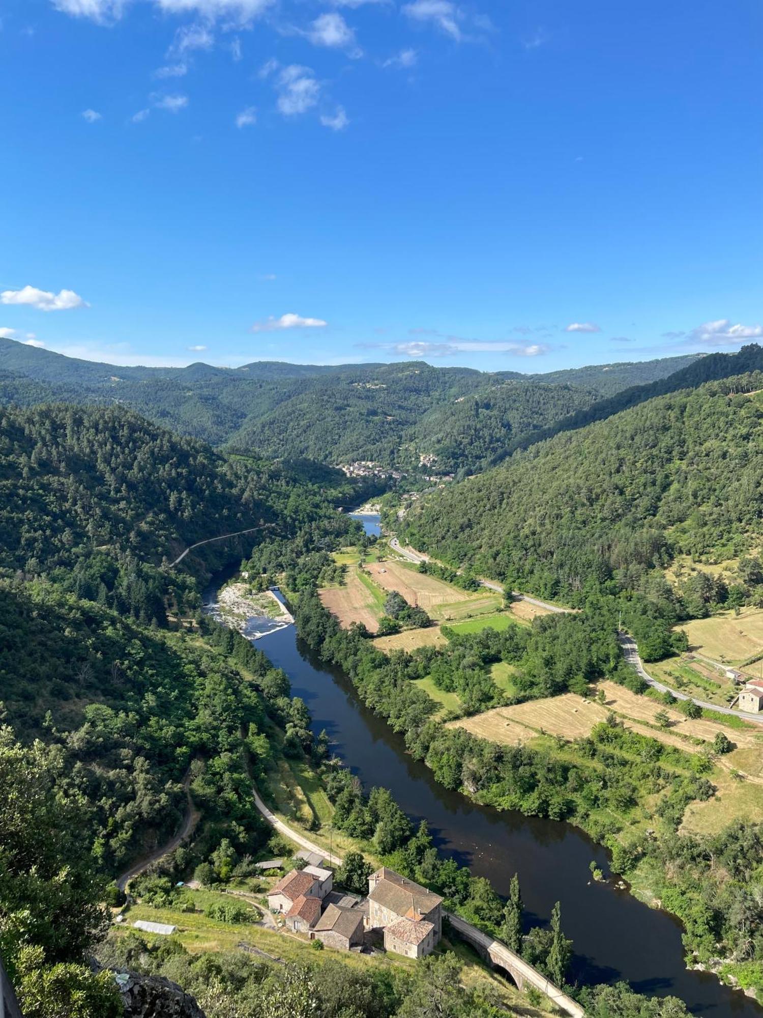 Gite La Dolce Vita Les Ollieres-sur-Eyrieux Bagian luar foto